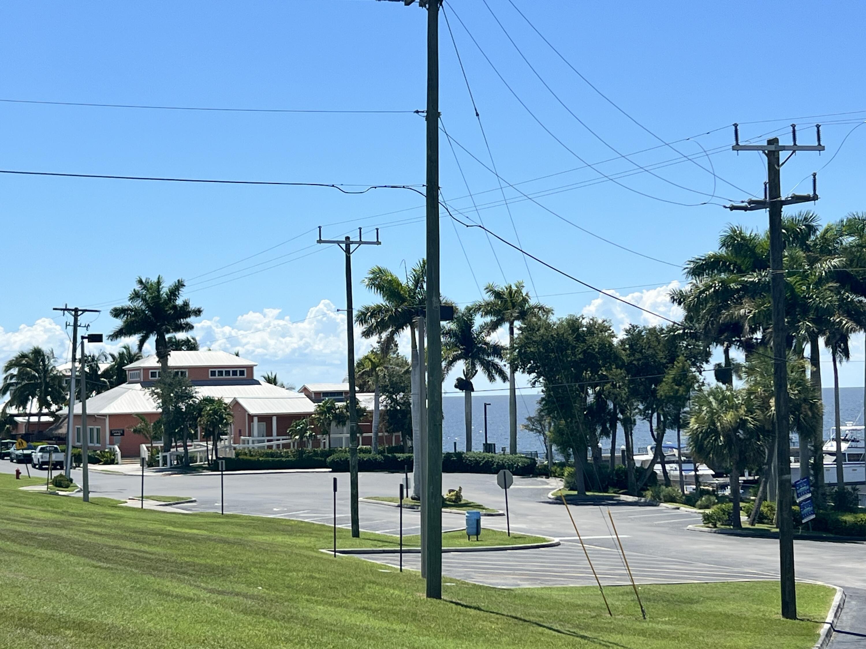 197 West Main Street Pahokee, FL 33476 - Photo 5 of 5 IMG_2417