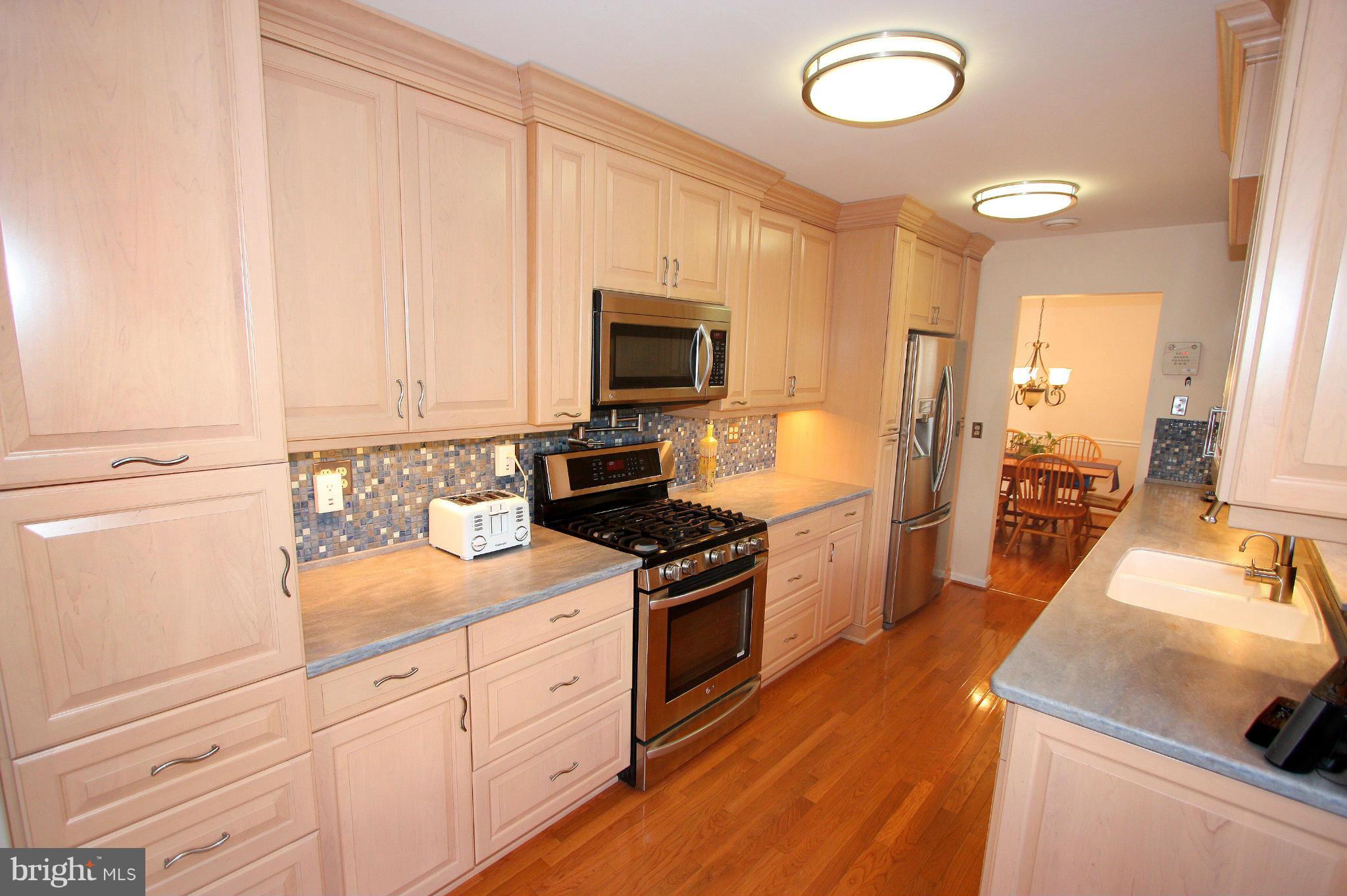2012 Serpentine Terrace Silver Spring, MD 20904 - Photo 7 of 30 Kitchen