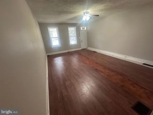 $1,850 | 225 Concord Avenue, Wilmington, DE 19802