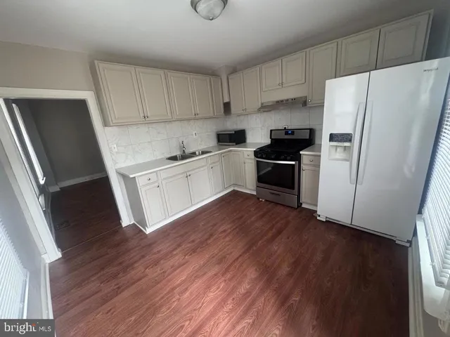 $1,850 | 225 Concord Avenue, Wilmington, DE 19802