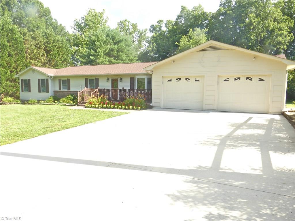 246 Ridgeview Drive Mount Airy, NC 27030 - Photo 3 of 28 Gallery Image 3