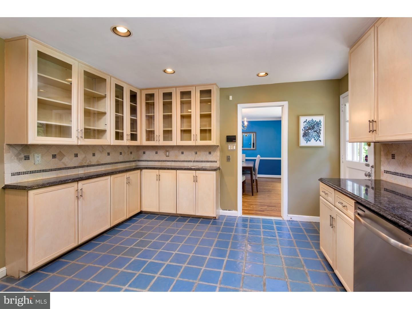 1307 Pinewood Road Villanova, PA 19085 - Photo 10 of 25