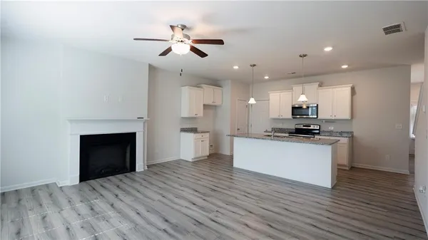 $2,000 | 3675 Abbey Way, Gainesville, GA 30507