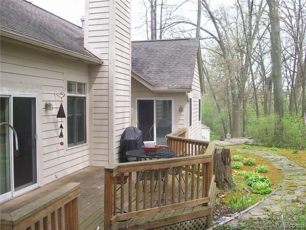 3423 Fairgrove Terrace Rochester Hills, MI 48309 - Photo 18 of 26