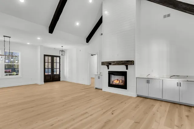 $950,000 | 142 Argosy Drive, Summerville, SC 29483