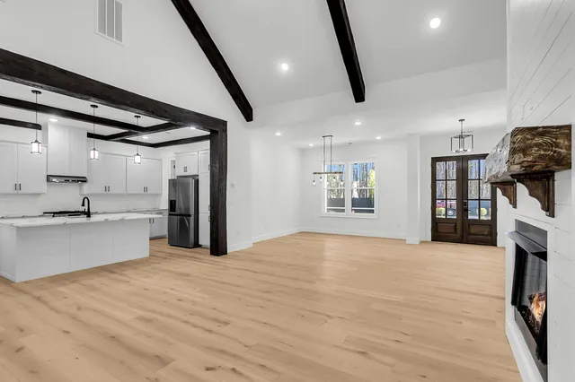 $950,000 | 142 Argosy Drive, Summerville, SC 29483