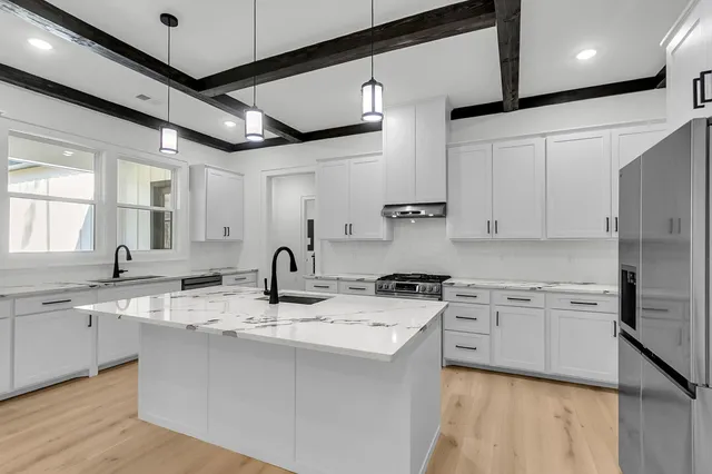 $950,000 | 142 Argosy Drive, Summerville, SC 29483