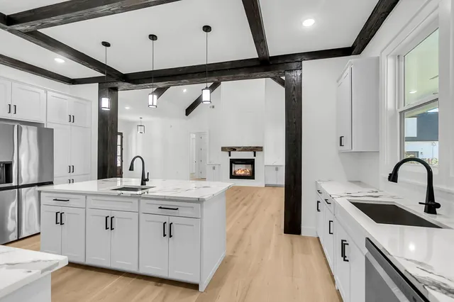 $950,000 | 142 Argosy Drive, Summerville, SC 29483