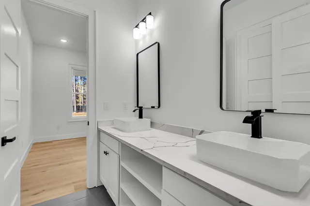 $950,000 | 142 Argosy Drive, Summerville, SC 29483