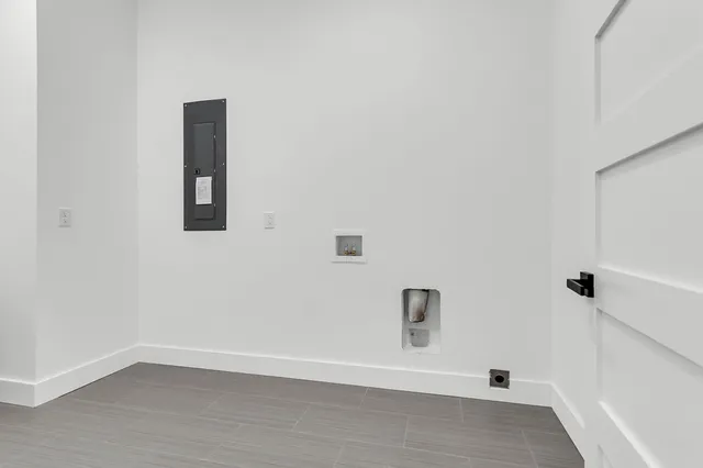 $950,000 | 142 Argosy Drive, Summerville, SC 29483