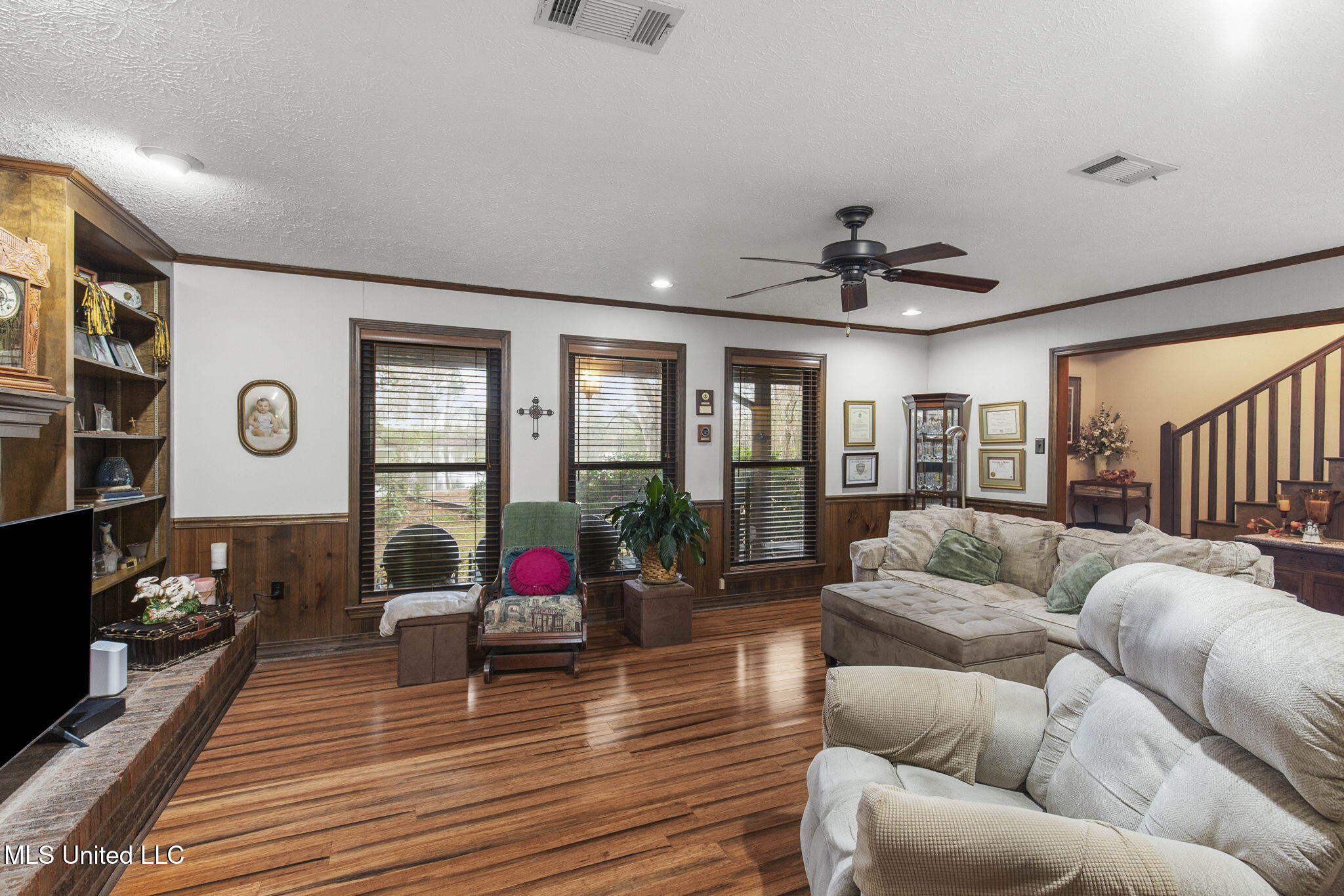 103 Wickstead Drive Clinton, MS 39056 - Photo 36 of 81 Living room 3