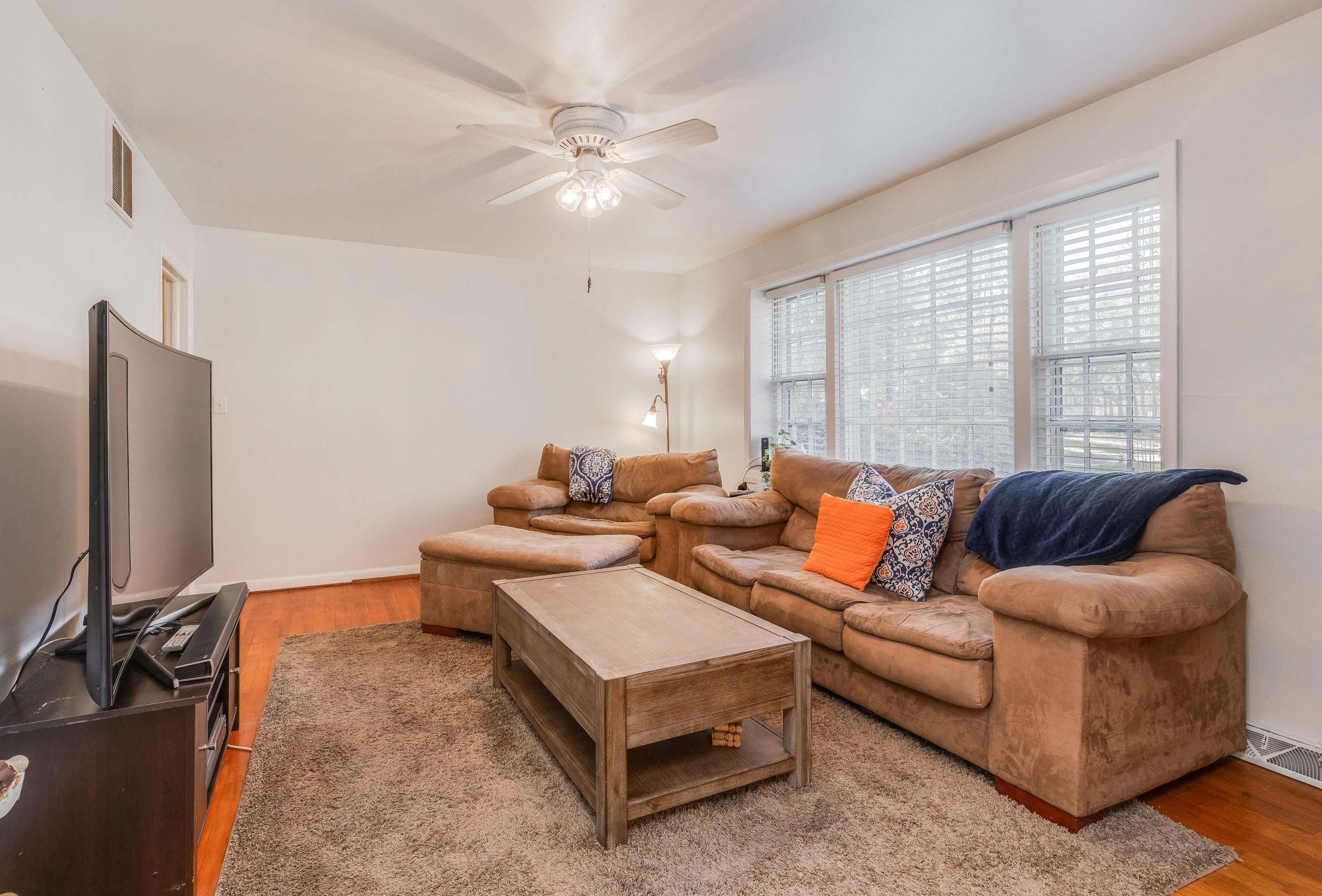 1246 Julian Clark Road Charleston, SC 29412 - Photo 10 of 17 Living Room