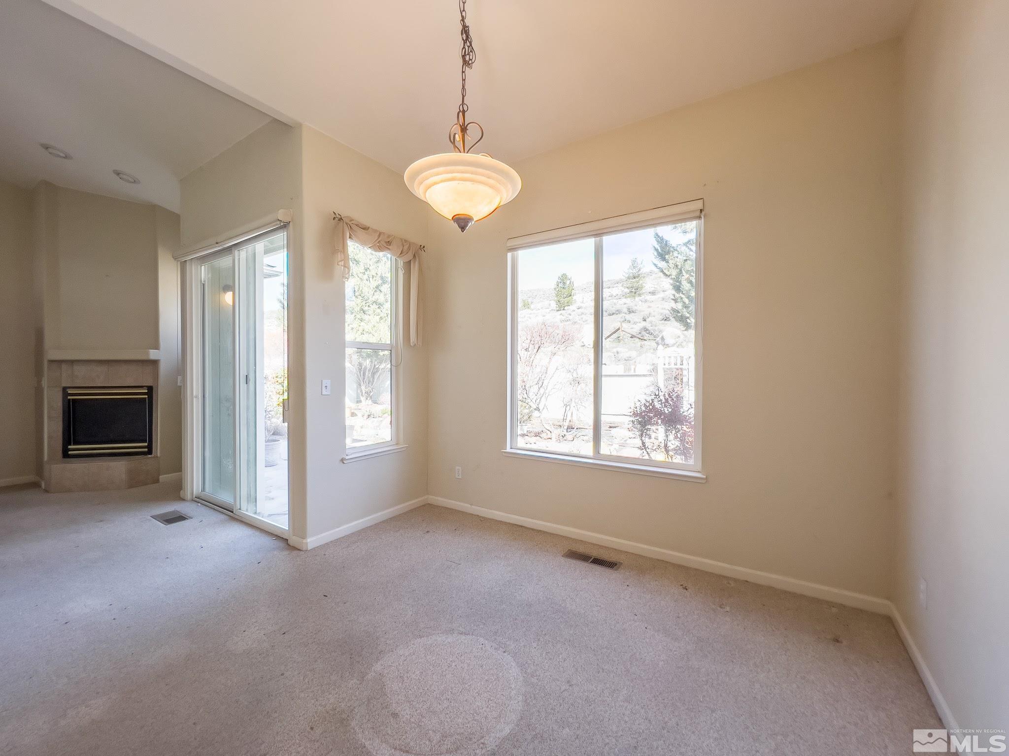 1465 Autumn Reno, NV 89511 - Photo 4 of 18 Photo 4