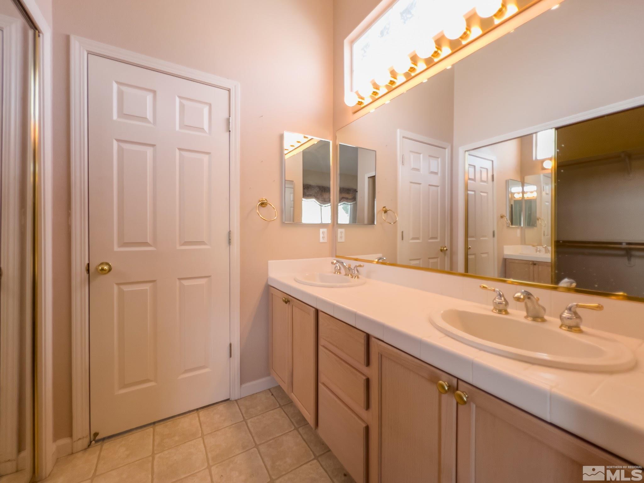 1465 Autumn Reno, NV 89511 - Photo 8 of 18 Photo 8