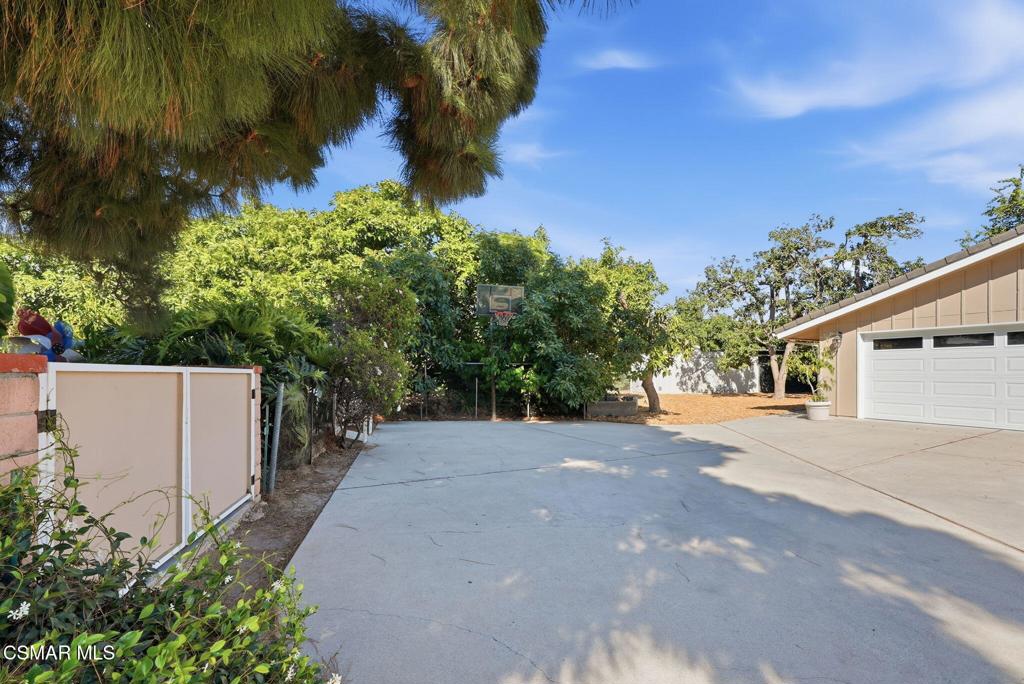 280 Cummings Road Santa Paula, CA 93060 - Photo 5 of 48 Gallery Image 5