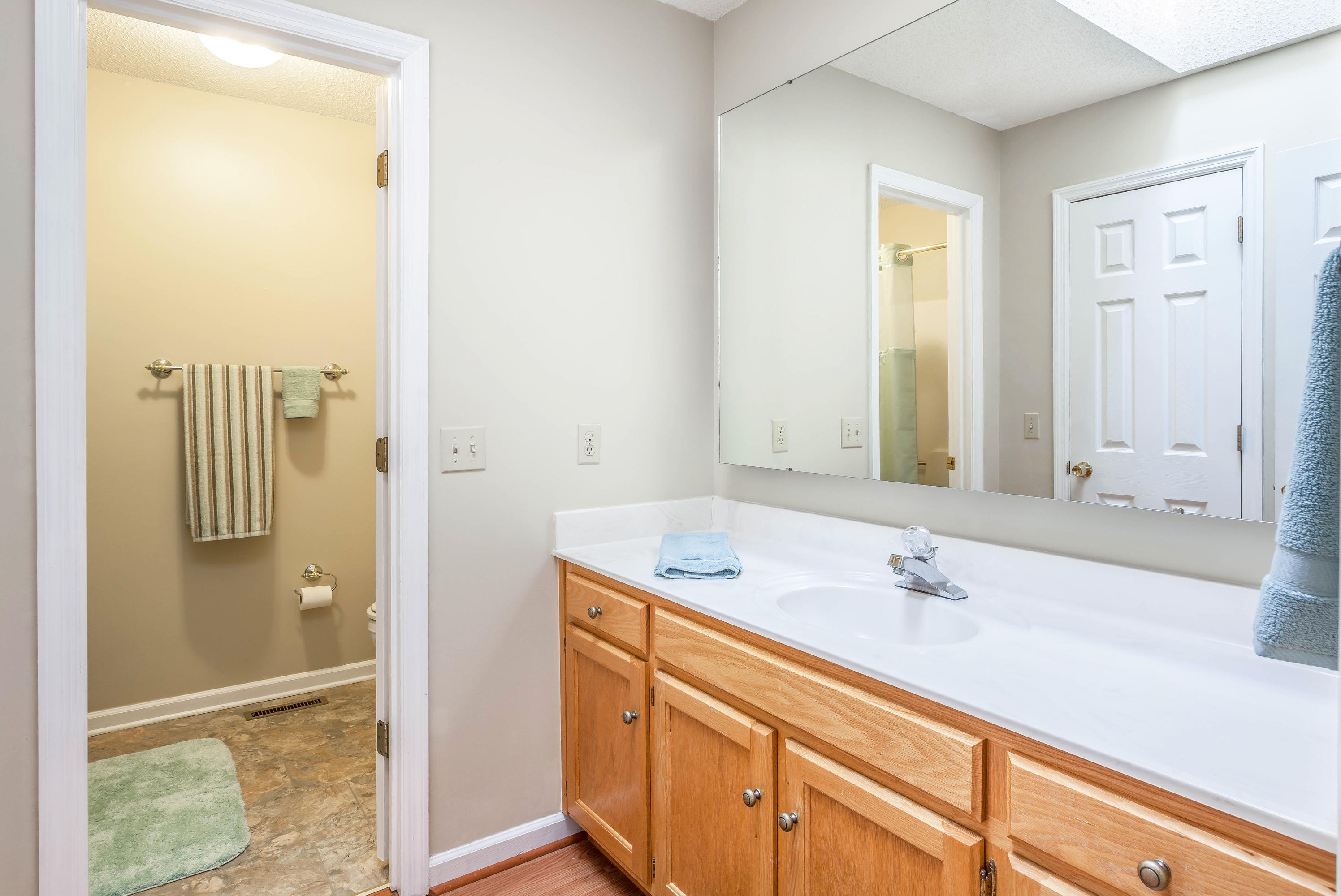 1051 Shady Fork Road Chattanooga, TN 37421 - Photo 12 of 19 Bathroom