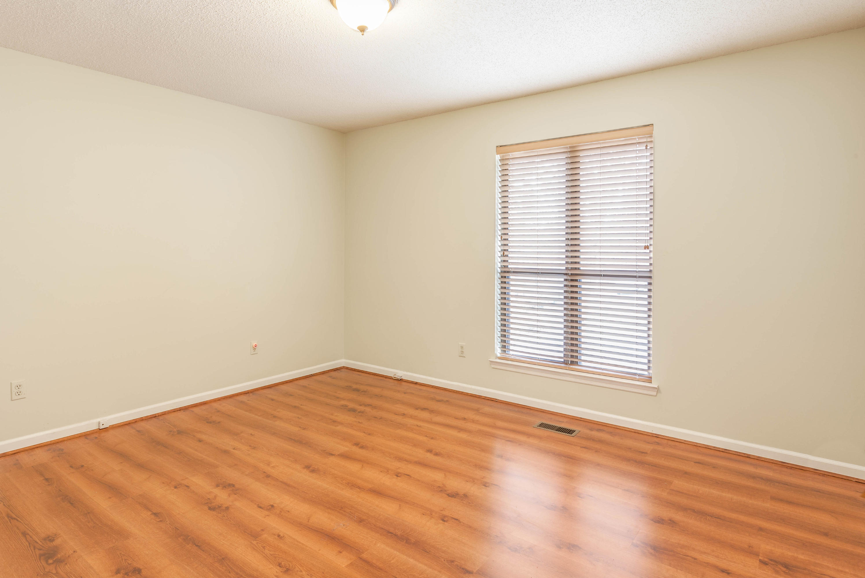 1051 Shady Fork Road Chattanooga, TN 37421 - Photo 13 of 19 Bedroom 2