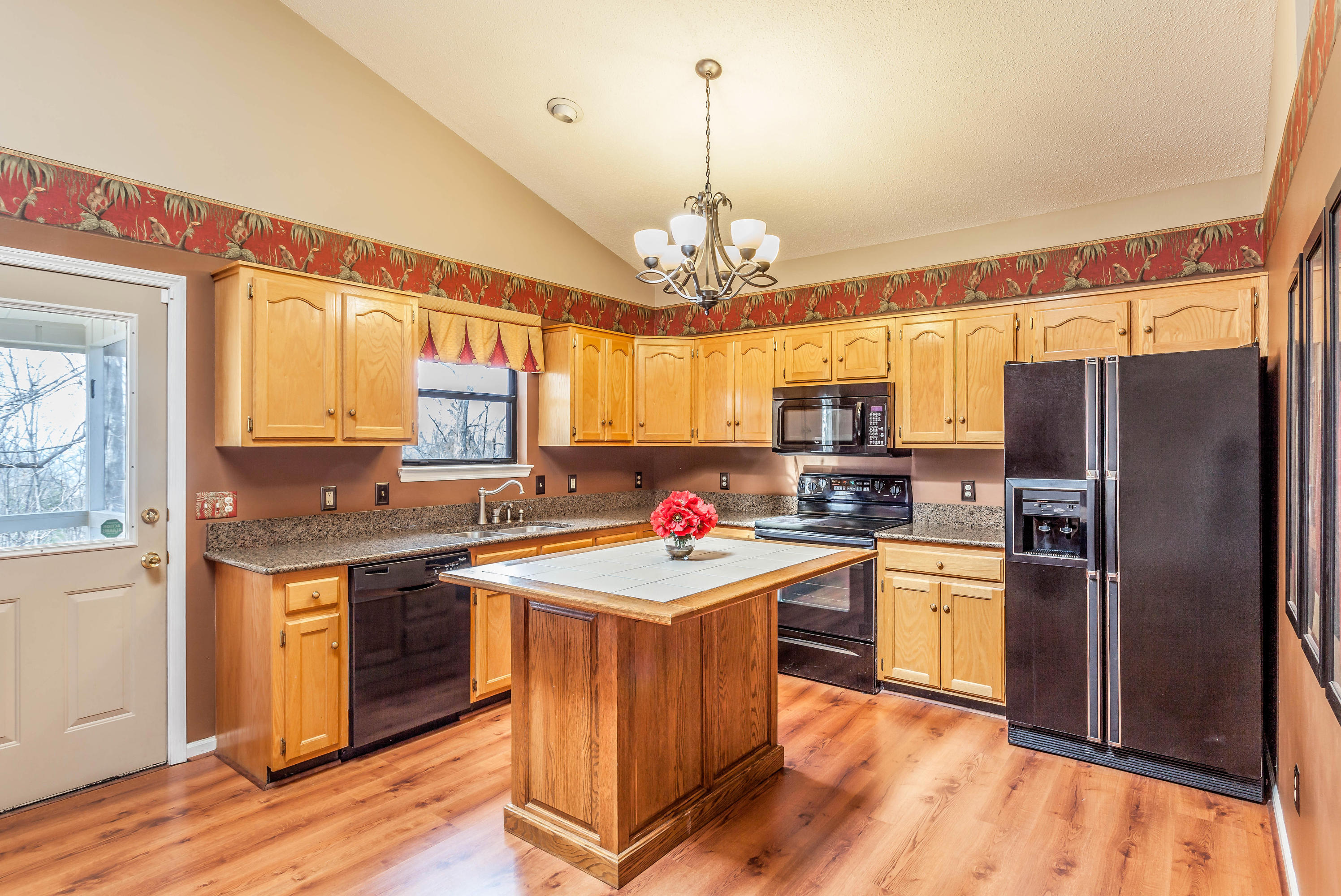1051 Shady Fork Road Chattanooga, TN 37421 - Photo 6 of 19 Kitchen