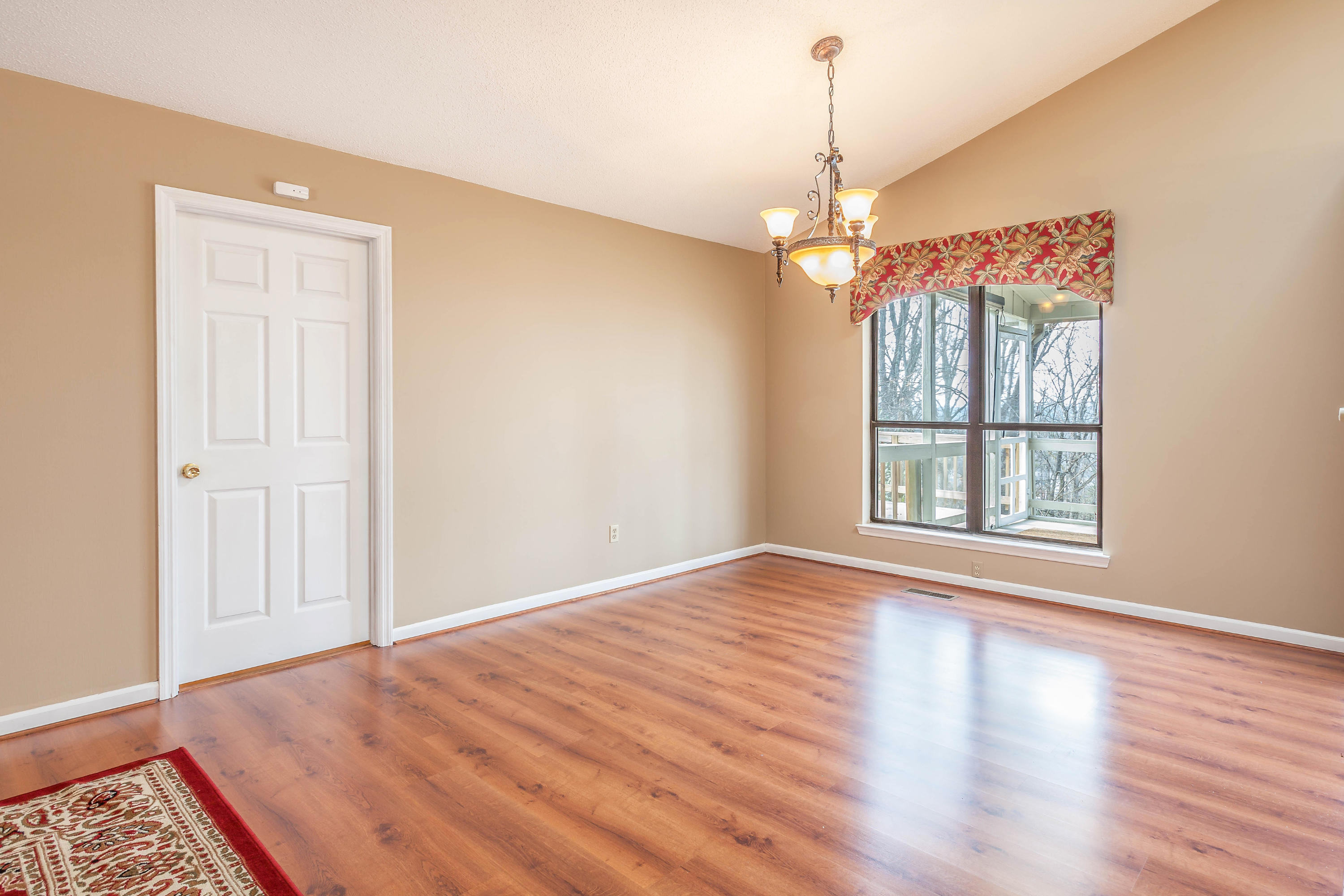 1051 Shady Fork Road Chattanooga, TN 37421 - Photo 8 of 19 Dining Room