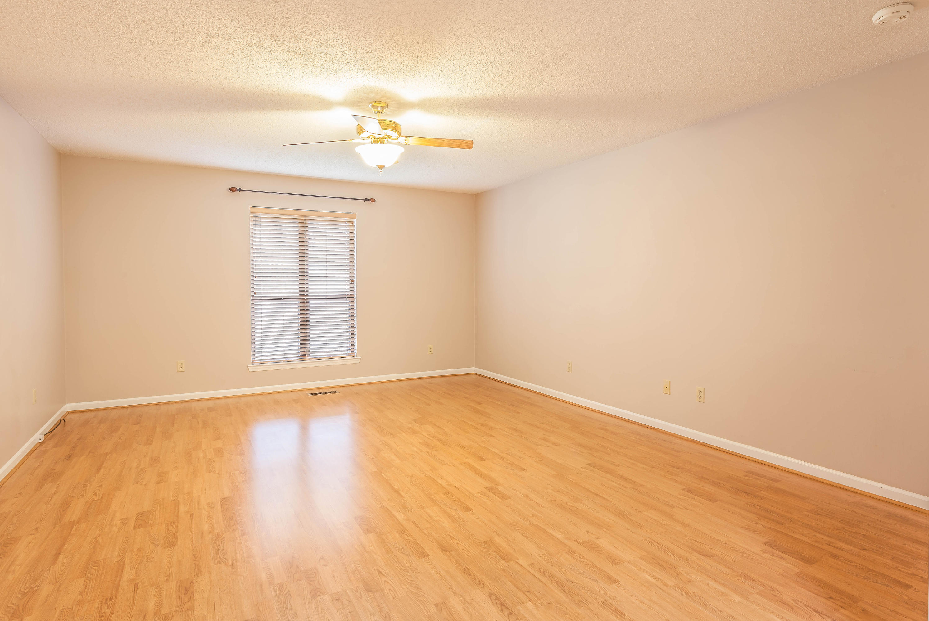 1051 Shady Fork Road Chattanooga, TN 37421 - Photo 9 of 19 Master Bedroom