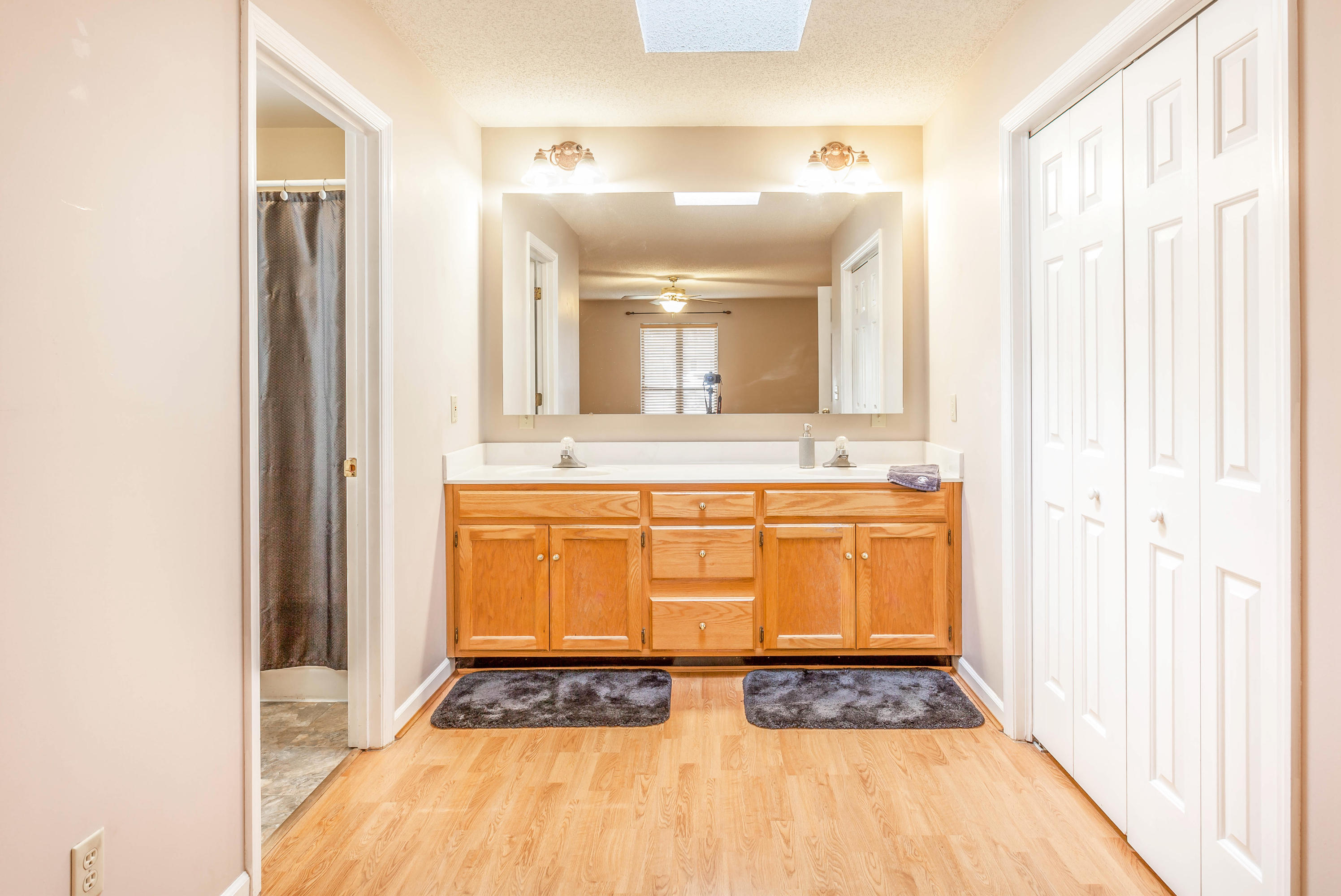 1051 Shady Fork Road Chattanooga, TN 37421 - Photo 10 of 19 Master Bathroom