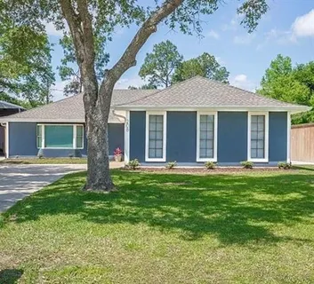 $329,000 | 208 Bedford Street, Laplace, LA 70068