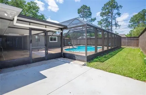 $329,000 | 208 Bedford Street, Laplace, LA 70068