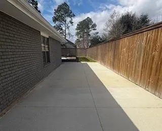 $329,000 | 208 Bedford Street, Laplace, LA 70068