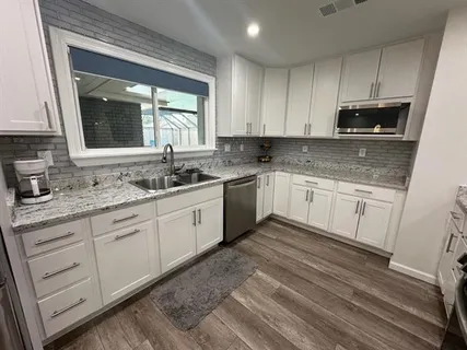 $329,000 | 208 Bedford Street, Laplace, LA 70068