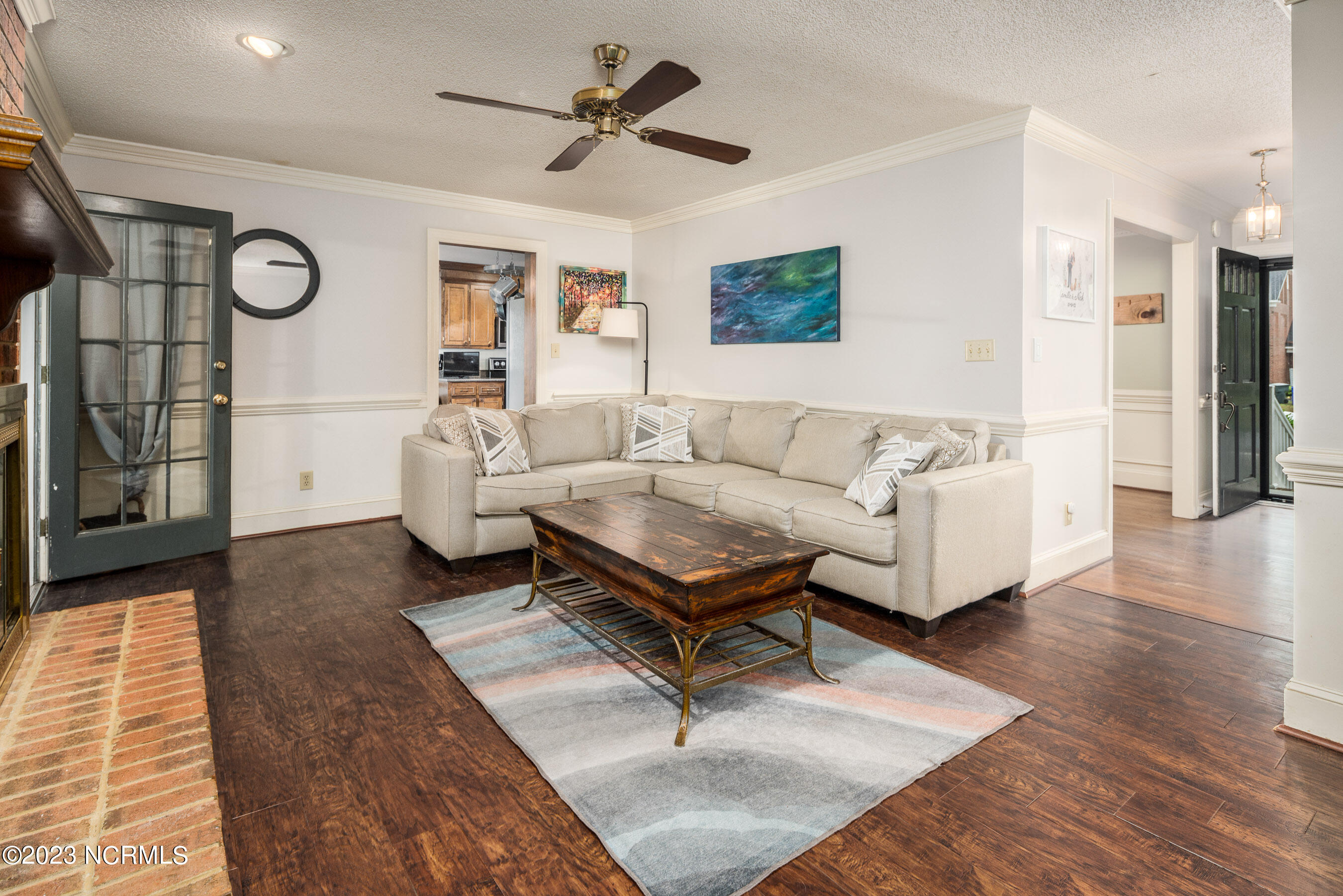 601 Winstead Road Greenville, NC 27834 - Photo 5 of 36 04 - Living Room (1)
