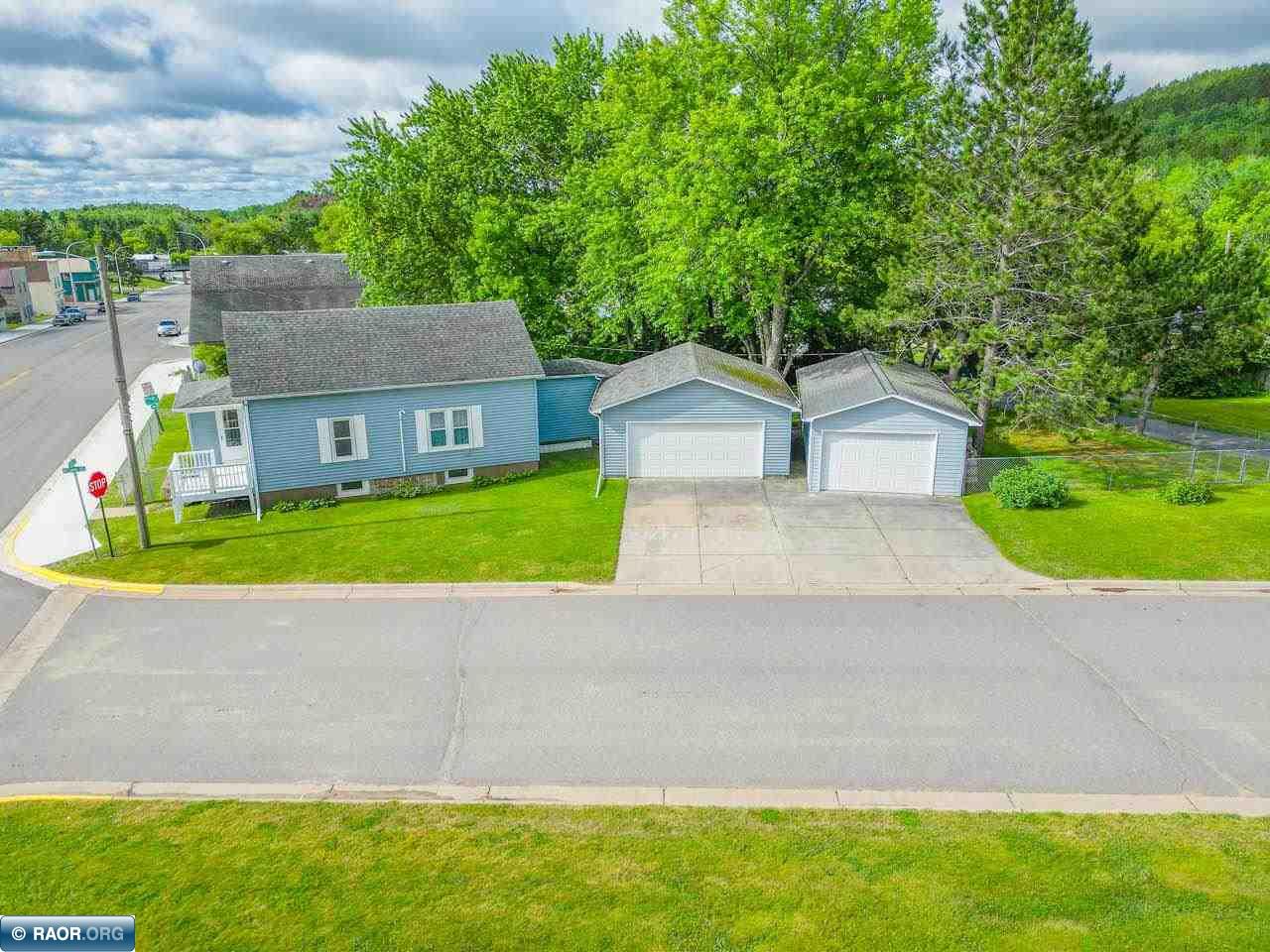 903 Gary Street Calumet, MN 55716 - Photo 3 of 47