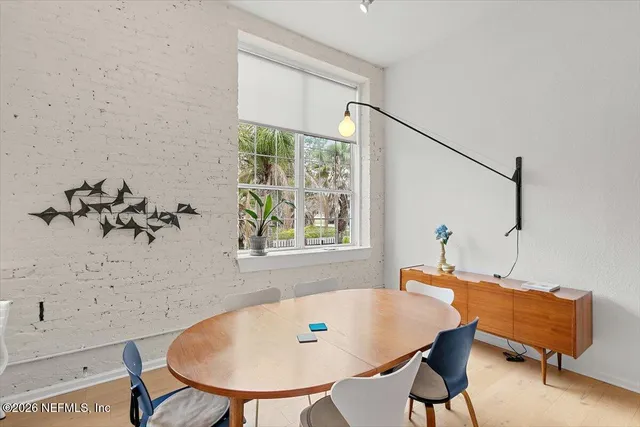 a view of a livingroom with furniture