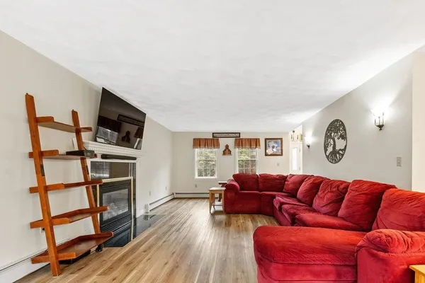 $750,000 | 22 Lakewood Drive, Alton, NH 03810