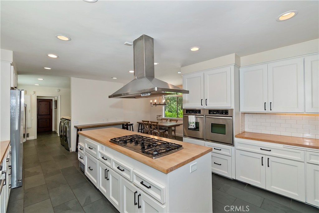 28411 North Shore Road Lake Arrowhead, CA 92352 - Photo 18 of 66 Kitchen