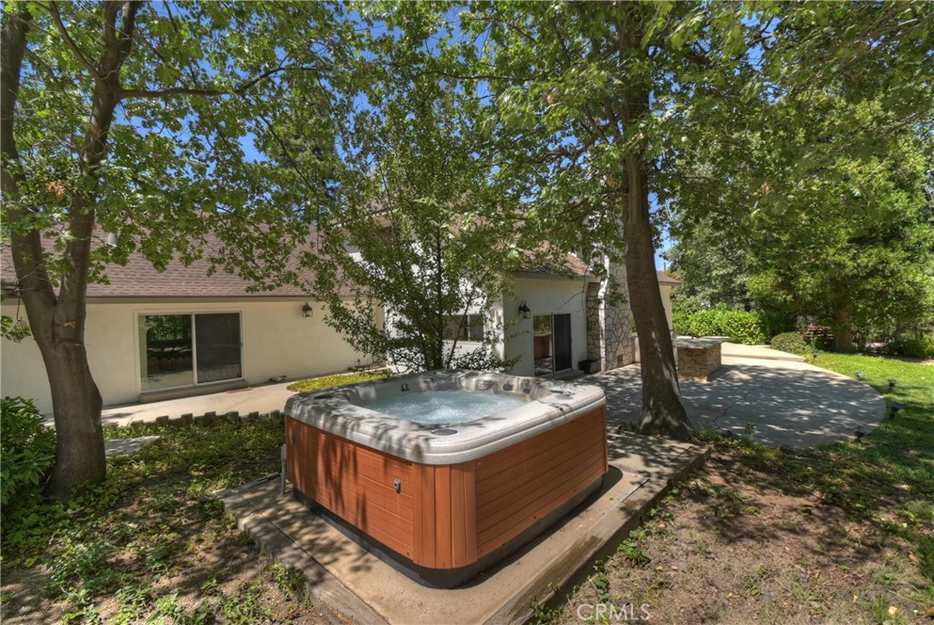 28411 North Shore Road Lake Arrowhead, CA 92352 - Photo 50 of 66 Spa