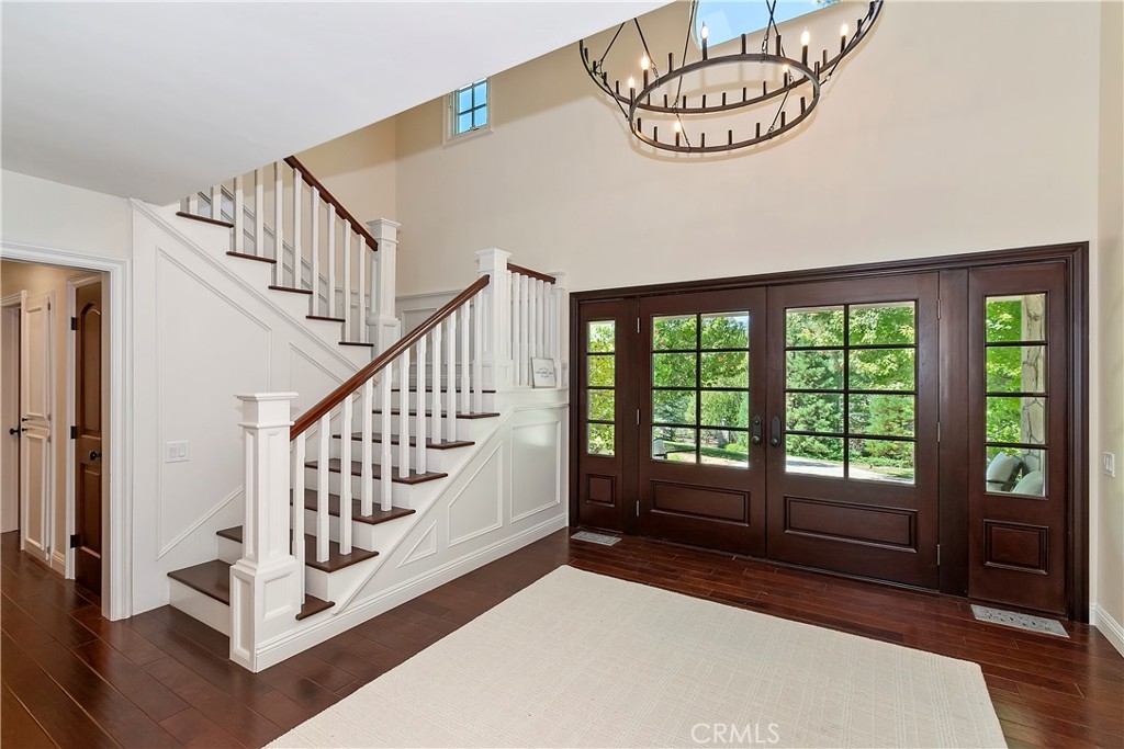 28411 North Shore Road Lake Arrowhead, CA 92352 - Photo 6 of 66 Foyer