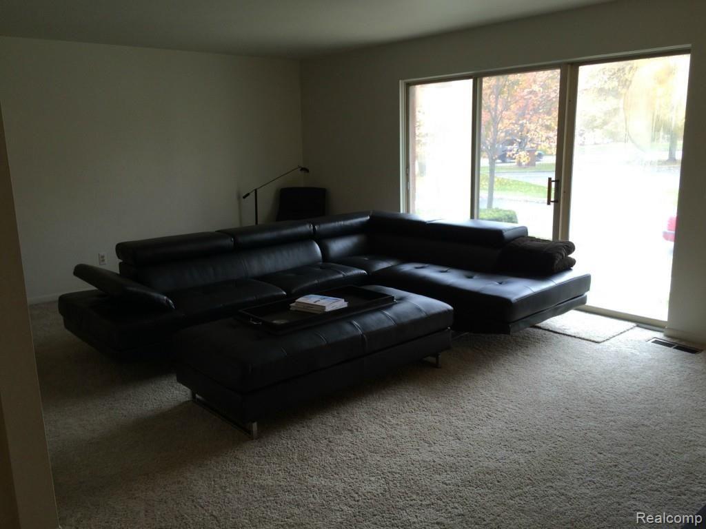 29620 Middlebelt Road, Unit 106 Farmington Hills, MI 48334 - Photo 3 of 32