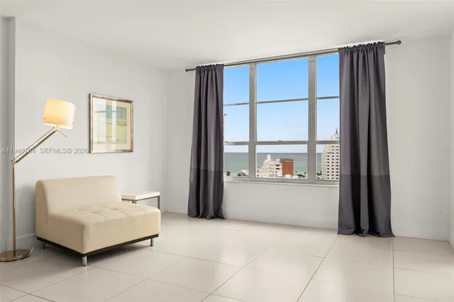 $2,800 | 4101 Pine Tree Drive, Unit 1420, Miami Beach, FL 33140