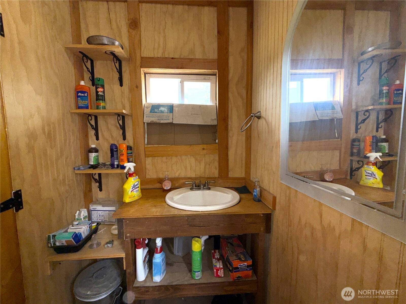 19 Union Ridge Spur Road Republic, WA 99166 - Photo 10 of 33 a bathroom with a sink and a mirror