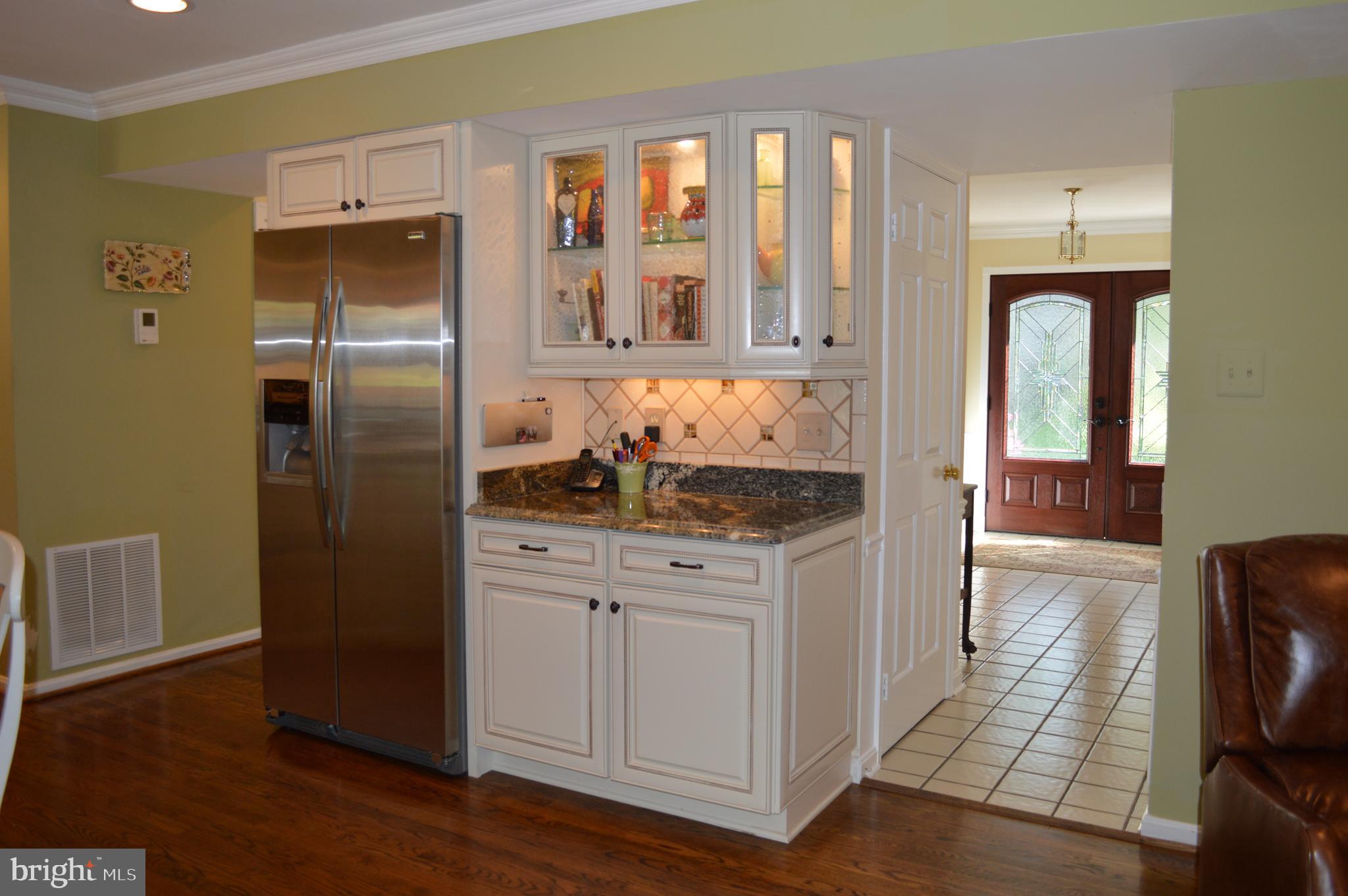9302 Mac Swain Place Springfield, VA 22153 - Photo 11 of 69 Gallery Image 11