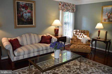 9302 Mac Swain Place Springfield, VA 22153 - Photo 18 of 69 Living Room with lots of light