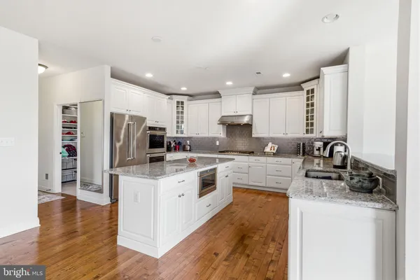 $1,845,000 | 305 Greenbank Lane, Newtown Square, PA 19073