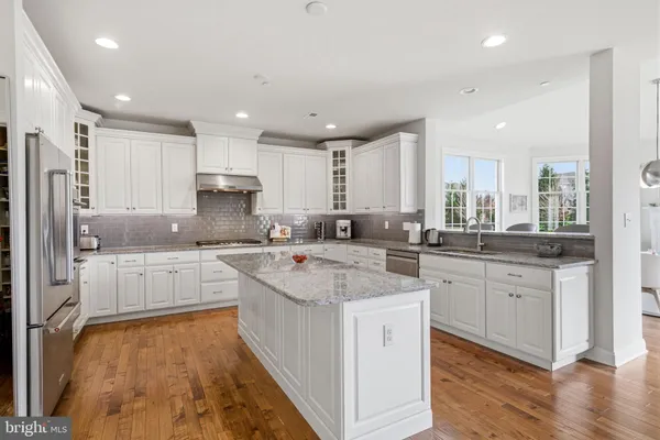 $1,845,000 | 305 Greenbank Lane, Newtown Square, PA 19073