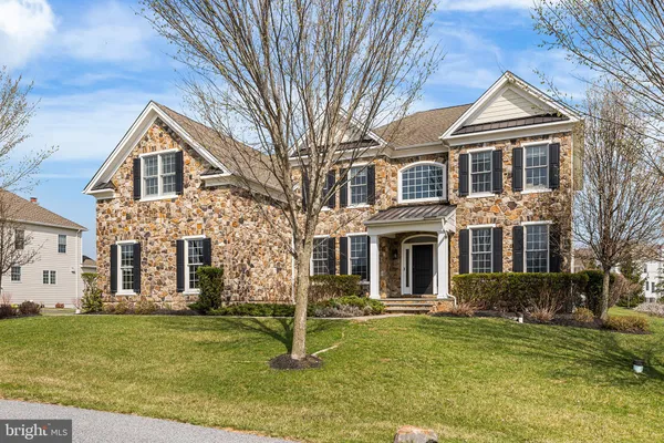 $1,845,000 | 305 Greenbank Lane, Newtown Square, PA 19073