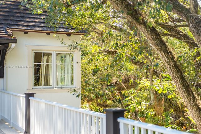 $3,990,000 | 730 Calatrava Avenue, Coral Gables, FL 33143