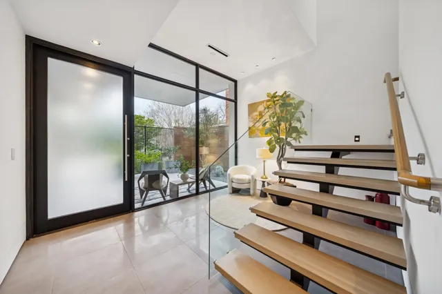 $2,187,000 | 2332 Wroxton Road, Houston, TX 77005