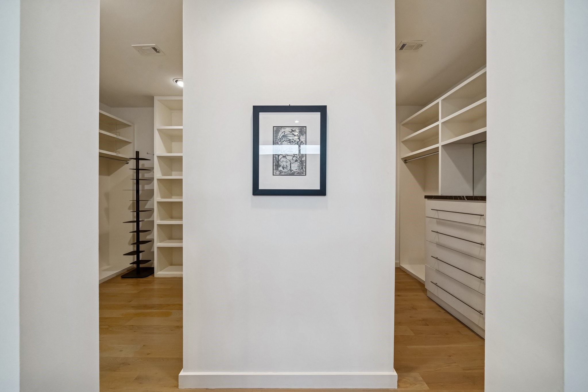 2332 Wroxton Road Houston, TX 77005 - Photo 36 of 50 a view of a hallway