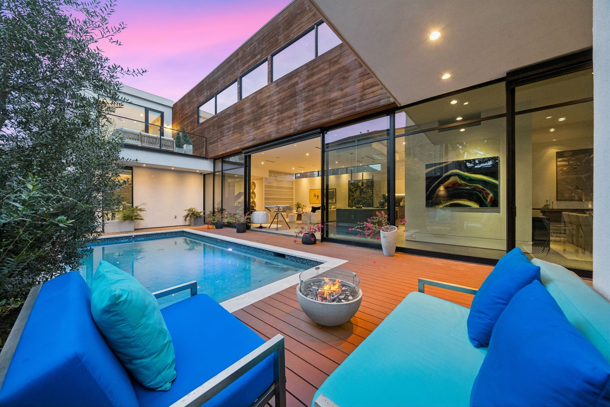 2332 Wroxton Road Houston, TX 77005 - Photo 6 of 50 a view of swimming pool with seating area