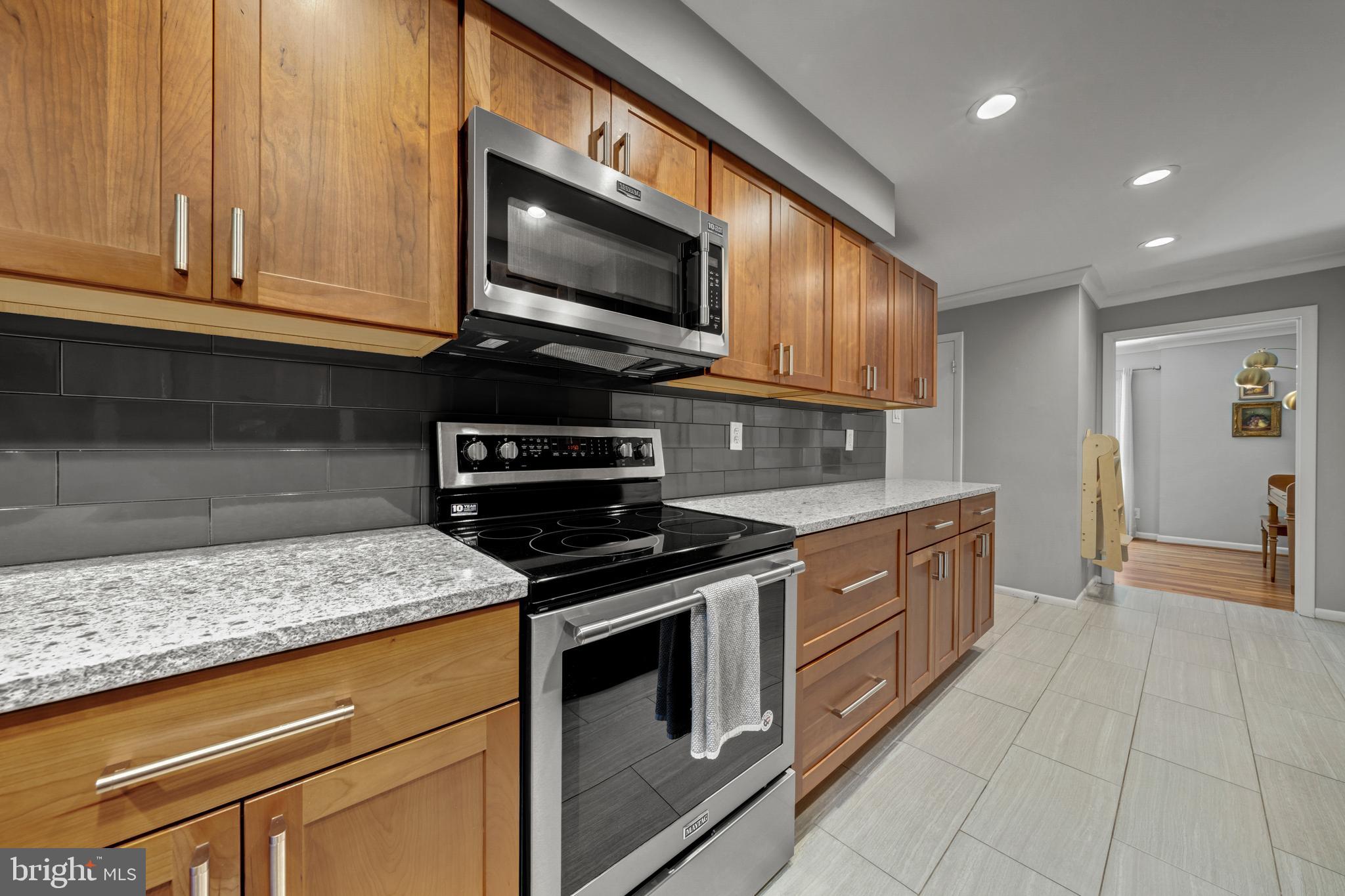 11073 Saffold Way Reston, VA 20190 - Photo 13 of 46 Kitchen