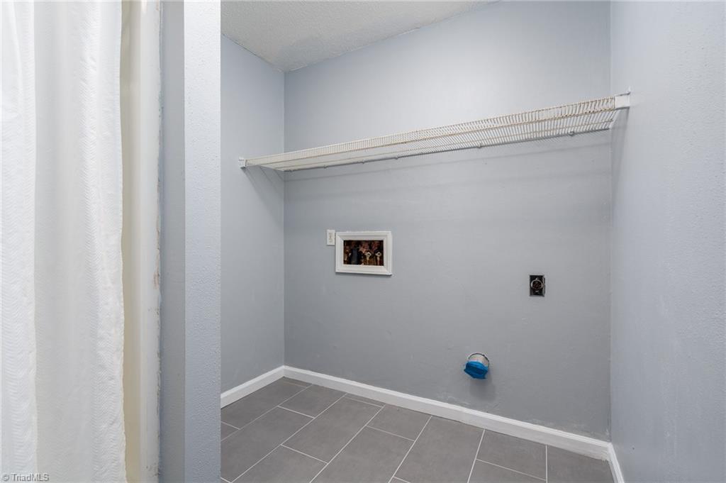 3606 Edgefield Road Greensboro, NC 27409 - Photo 24 of 41 Washer/Dryer hookups